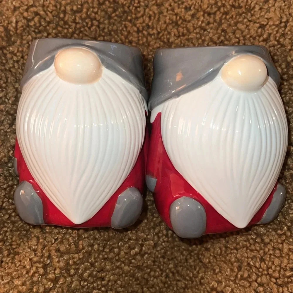 Pottery Barn Gnome Shaped Ceramic Mugs Set of 2 Coffee Tea Mugs Cups RARE FIND!!